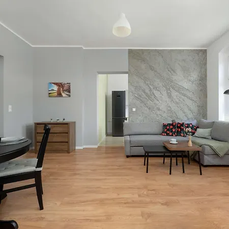 Spacious With Wifi & Smart Tv Remote Working By Renters * Вроцлав