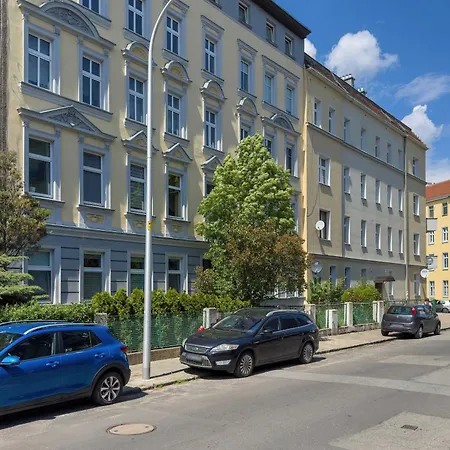 Spacious With Wifi & Smart Tv Remote Working By Renters Апартаменти Вроцлав