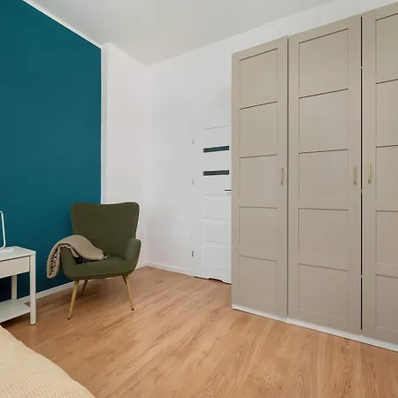 Spacious With Wifi & Smart Tv Remote Working By Renters Апартаменти