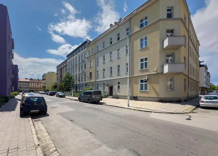 Spacious With Wifi & Smart Tv Remote Working By Renters Apartman Wrocław