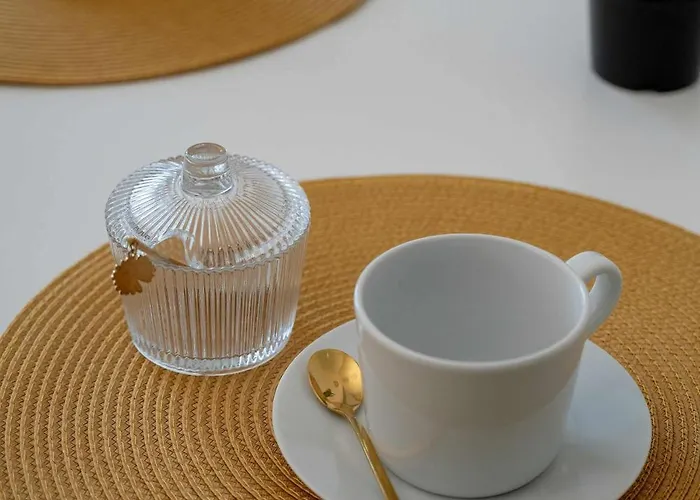 Spacious With Wifi & Smart Tv Remote Working By Renters