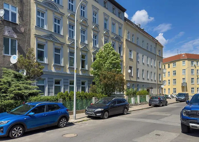 Spacious With Wifi & Smart Tv Remote Working By Renters Apartman Wrocław