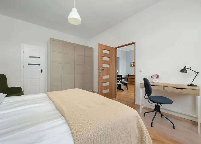 Spacious With Wifi & Smart Tv Remote Working By Renters Apartman *