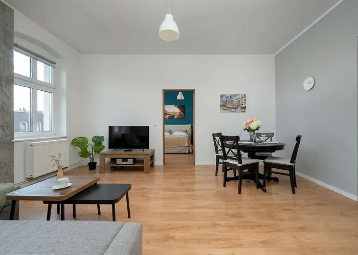 Apartman Spacious With Wifi & Smart Tv Remote Working By Renters